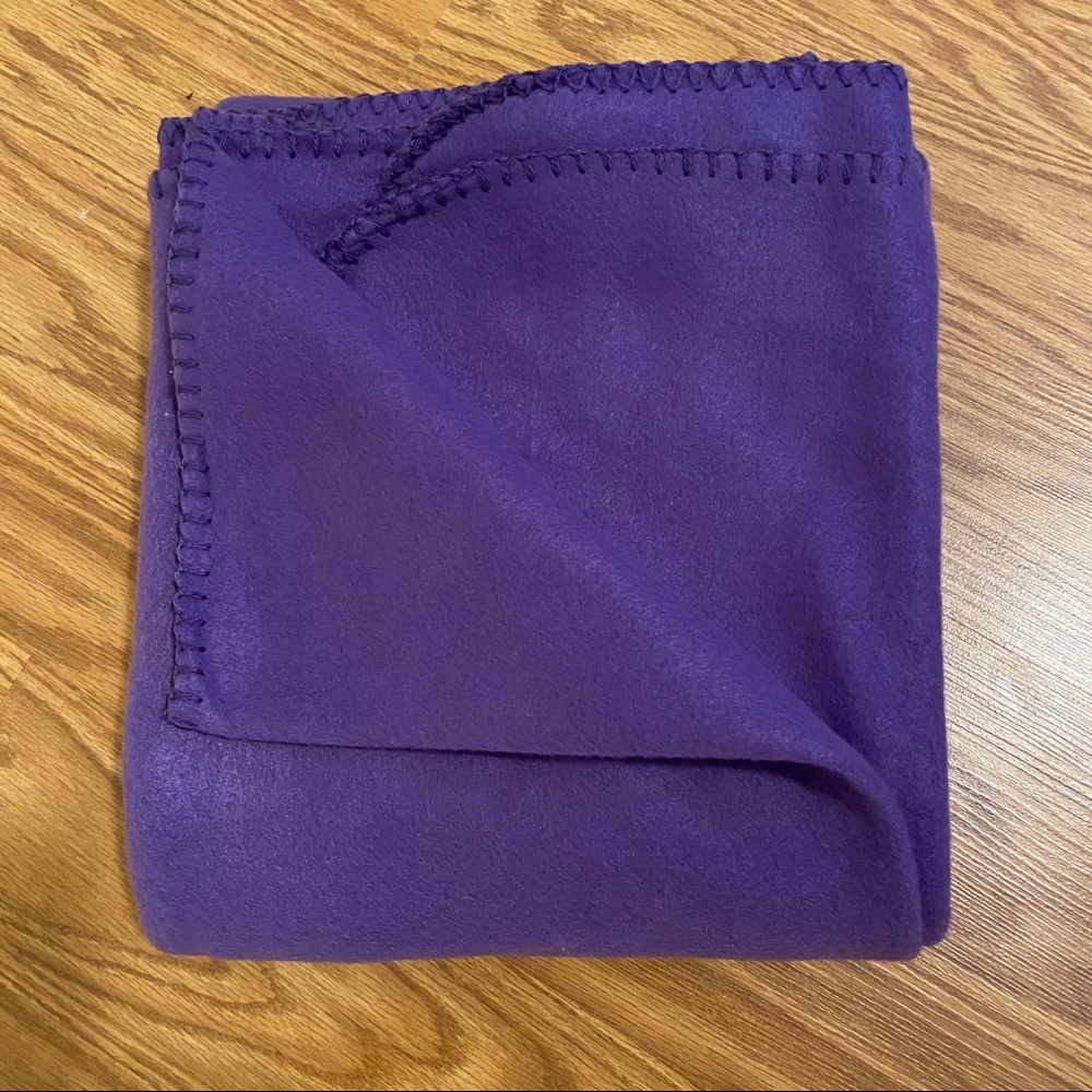 Throw Blanket Purple    NWOT